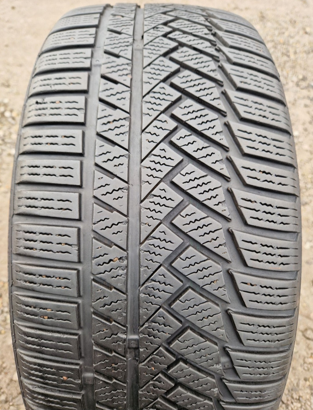 Opona zimowa Continental WinterContact TS850P  235/45r18 (98V) XL