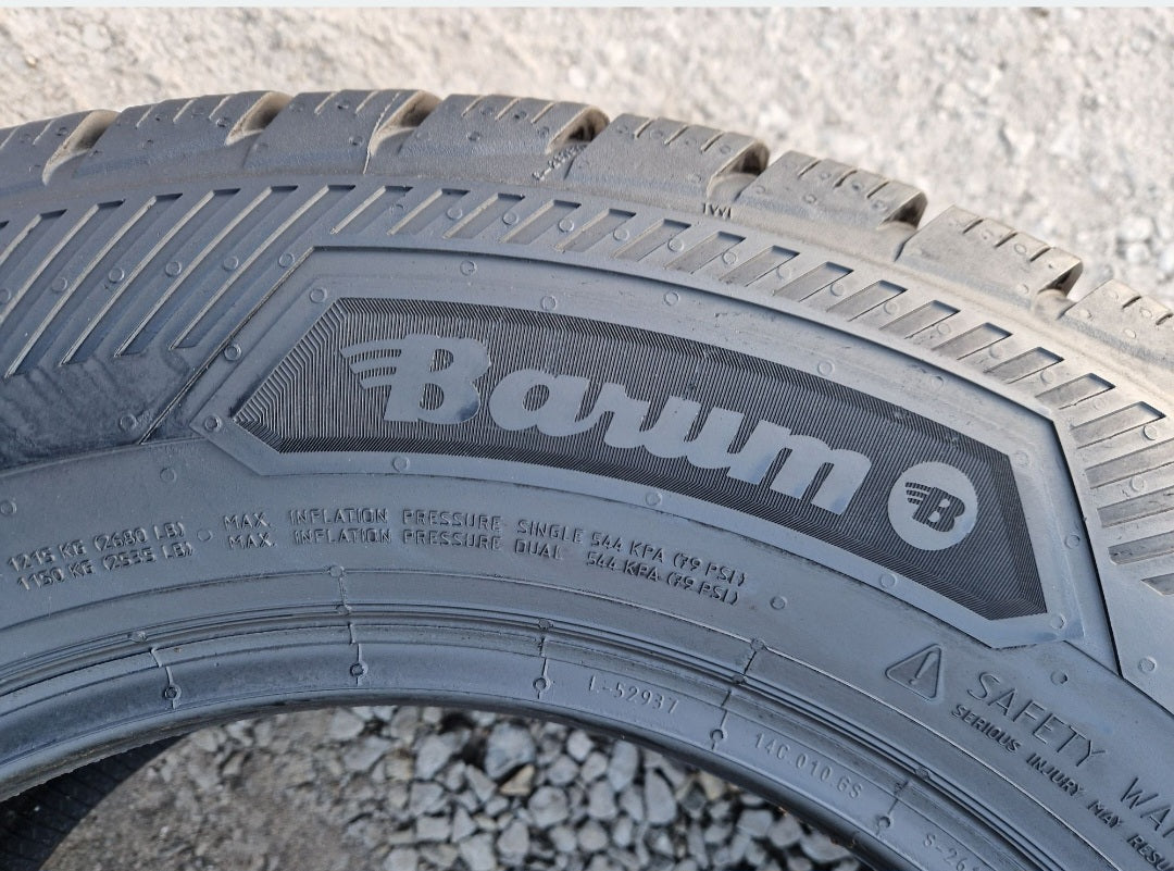 Opona zimowa Barum Snovanis 3  235/65r16C