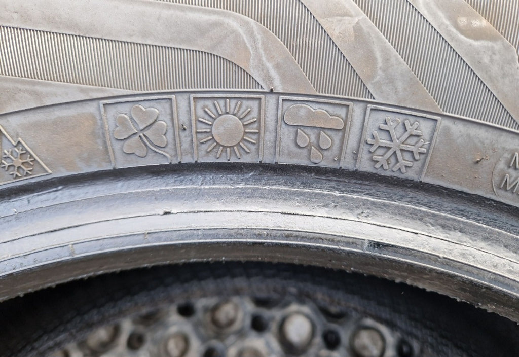 Opona Wielosezonowa Vredestein QuaTrac 215/65r16 (102V)XL