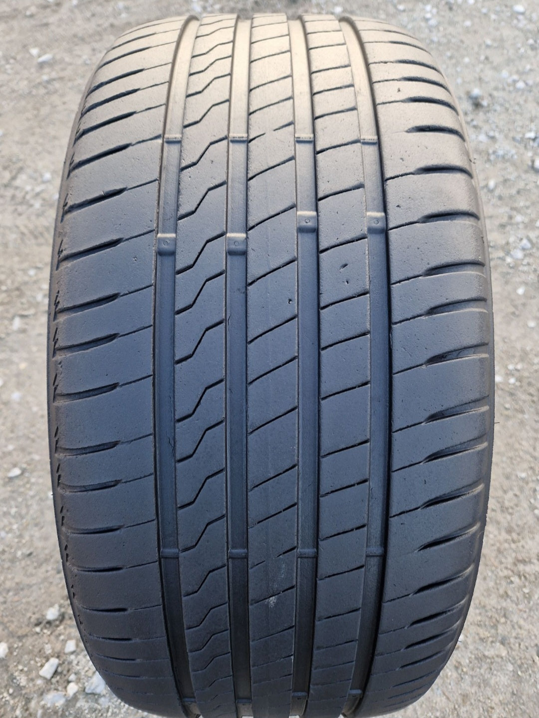 Opona letnia Firestone RoadHawk 245/40r19 (98Y) XL