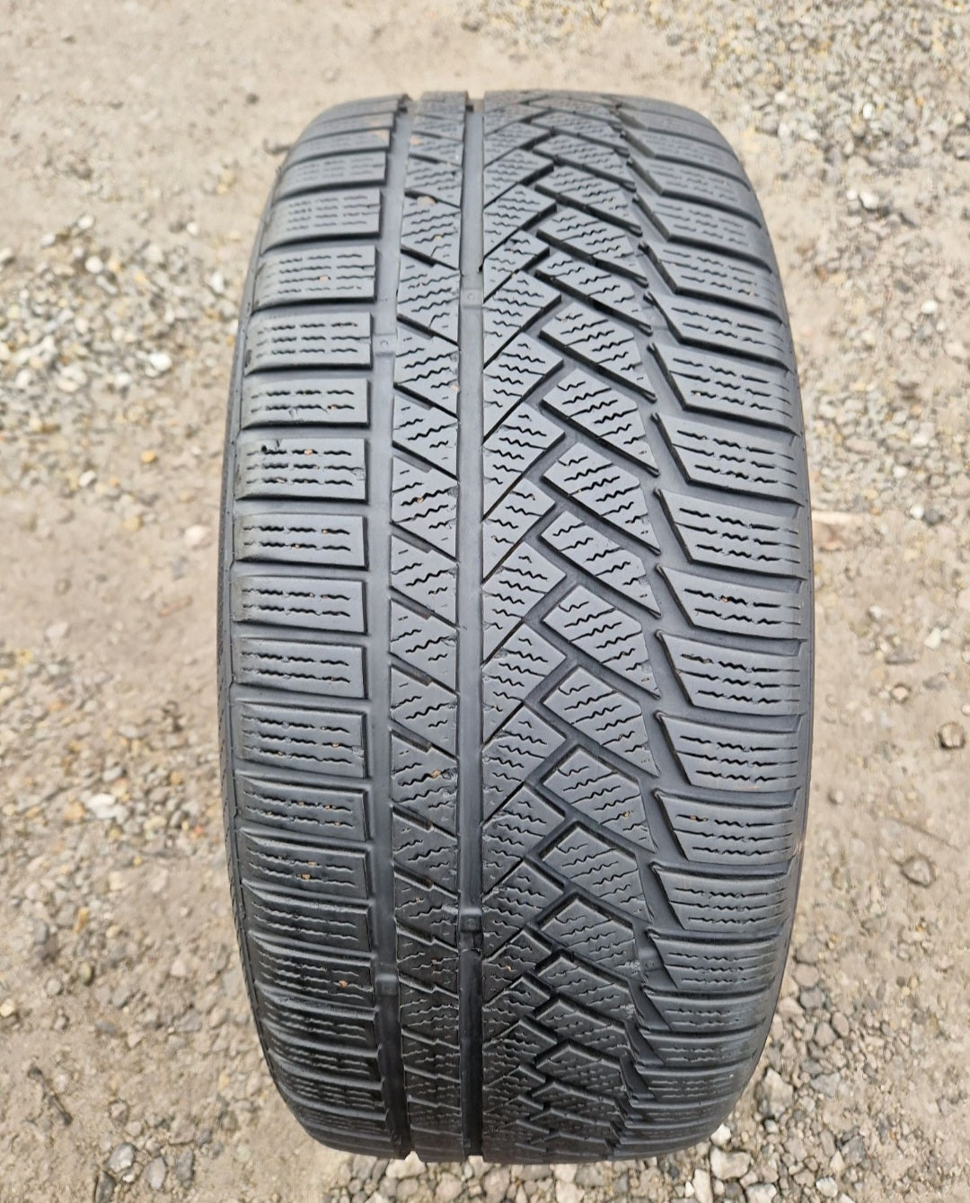 Opona zimowa Continental WinterContact TS850P  235/45r18 (98V) XL