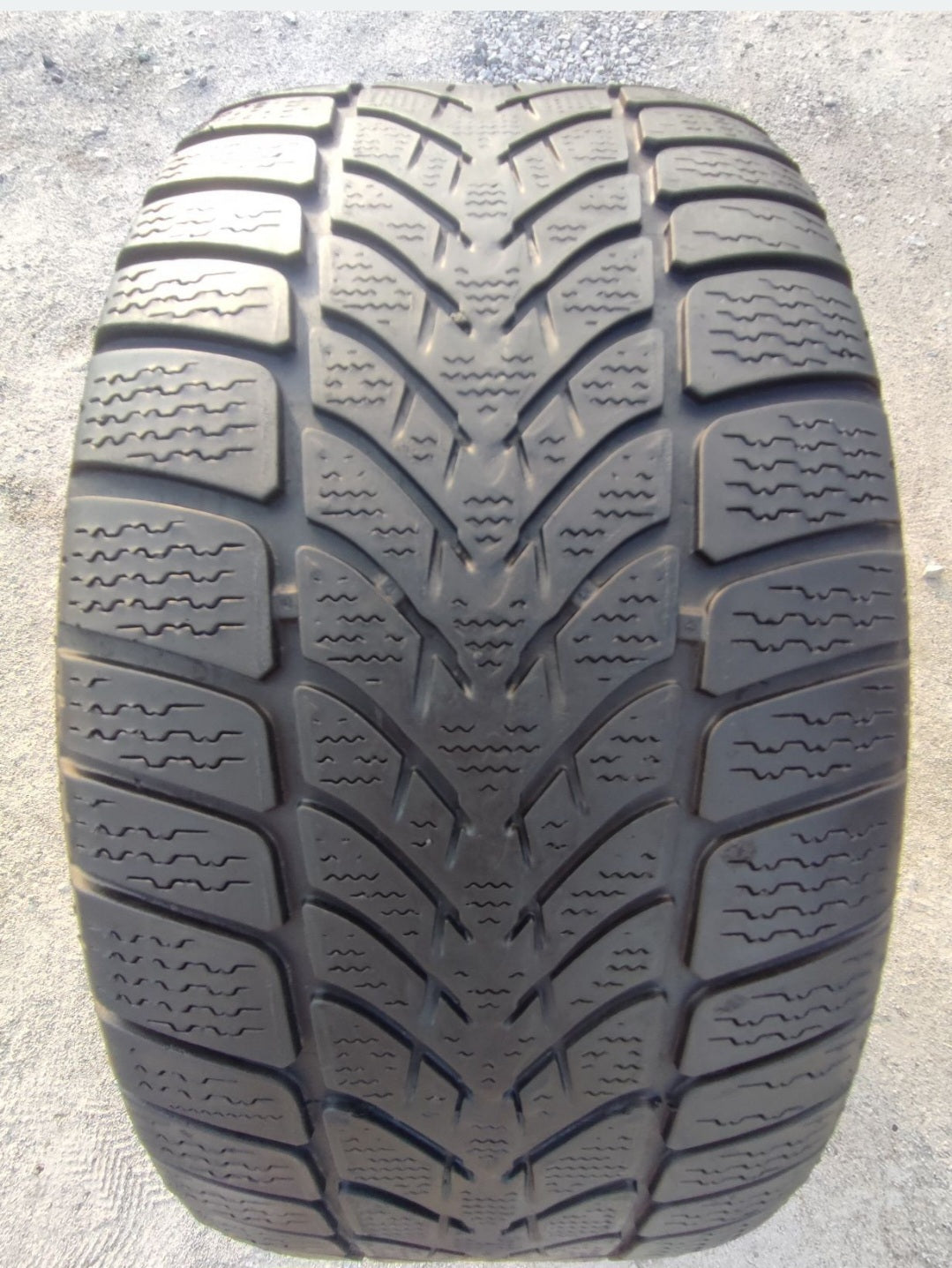 Opona zimowa Dunlop SP winter sport 4 D 225/50r17 (94H) Run Flat