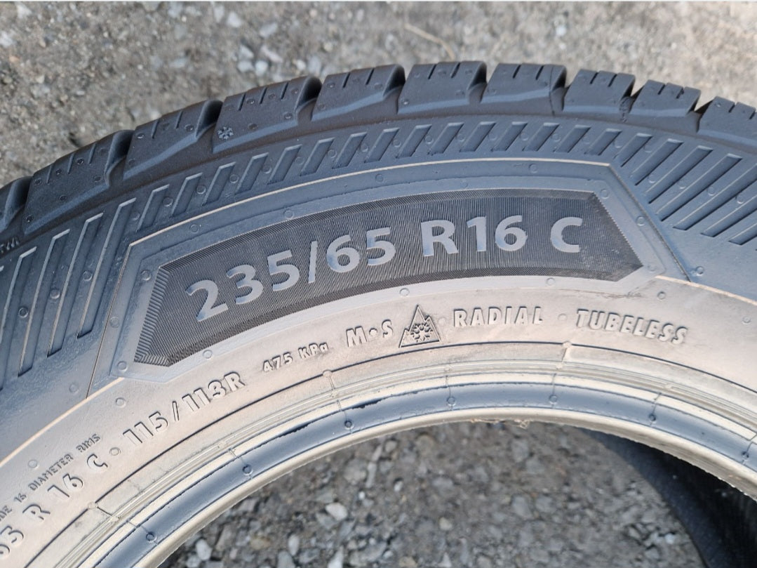 Opona zimowa Barum Snovanis 3  235/65r16C
