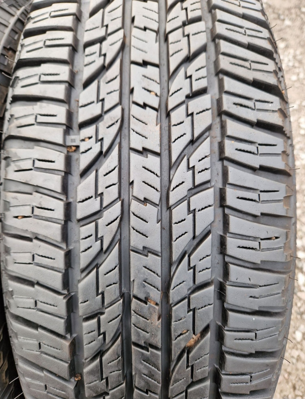 Opony wielosezonowe/terenowe Yokohama Geolandar A/T  255/70r18 113H/XL