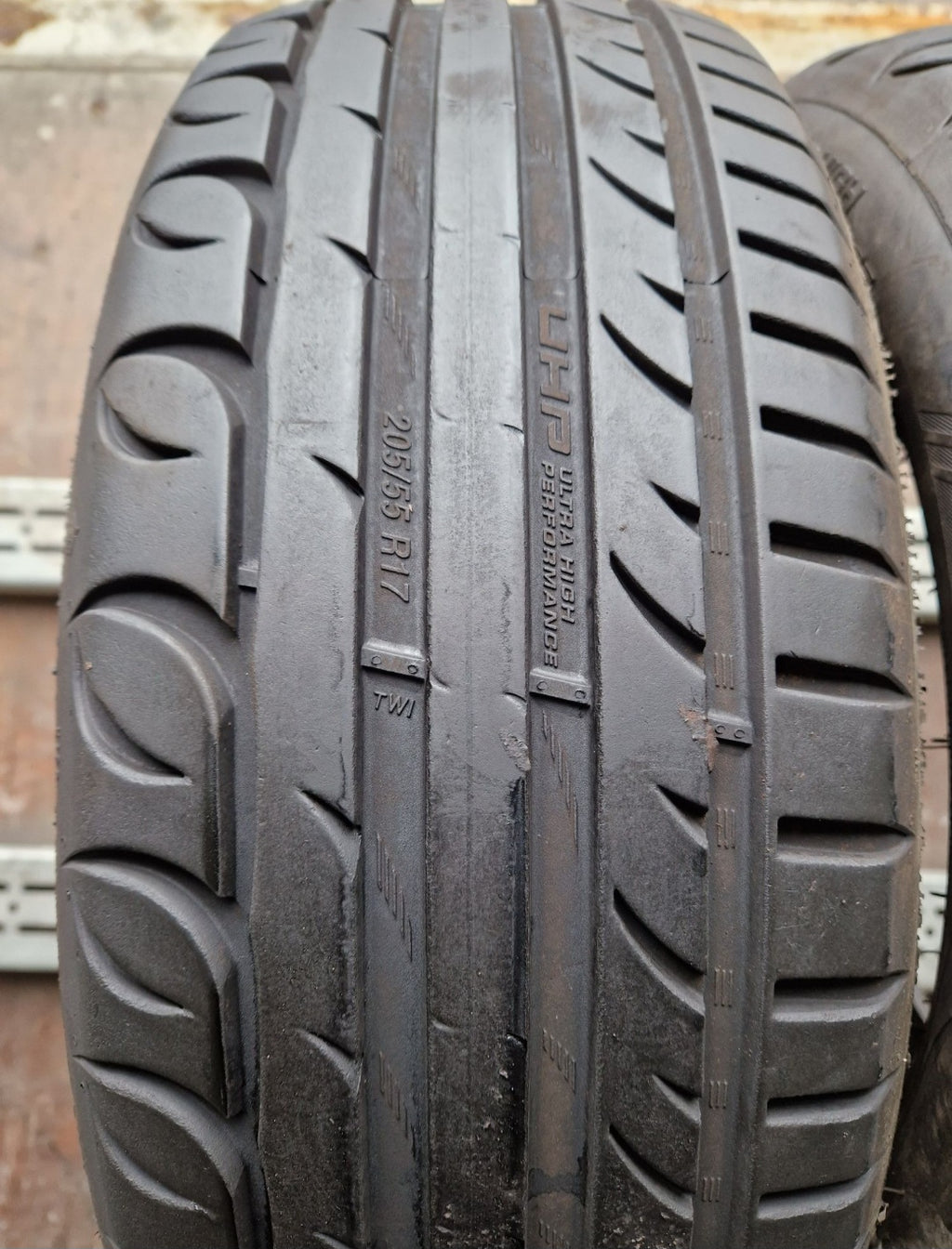 Opony letnie Kormoran UHP 205/55r17 (95W) XL