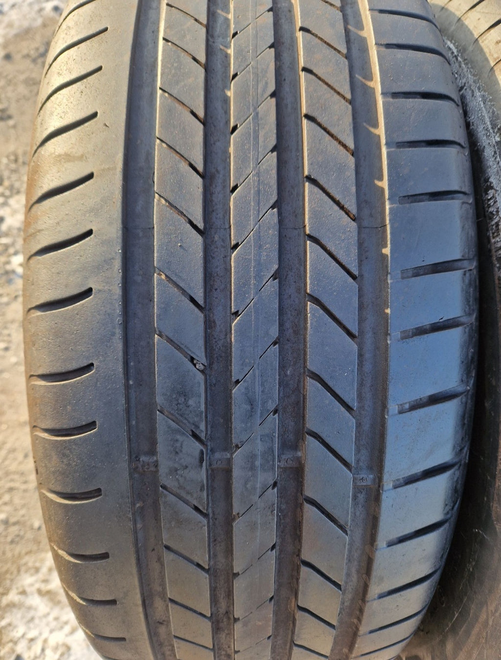 Opony letnie Goodyear Efficient Grip 235/45r19 (95V)XL /MOE/Run-Flat