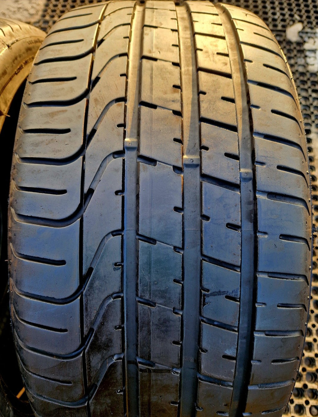 Opony letnie Pirelli P Zero 255/35r20 (97Y) XL AO