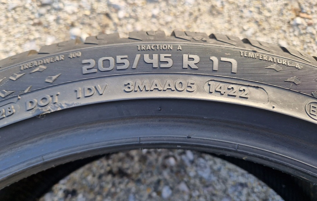 Opony wielosezonowe Vredestein QuaTrac 5  205/45r17 (88V)