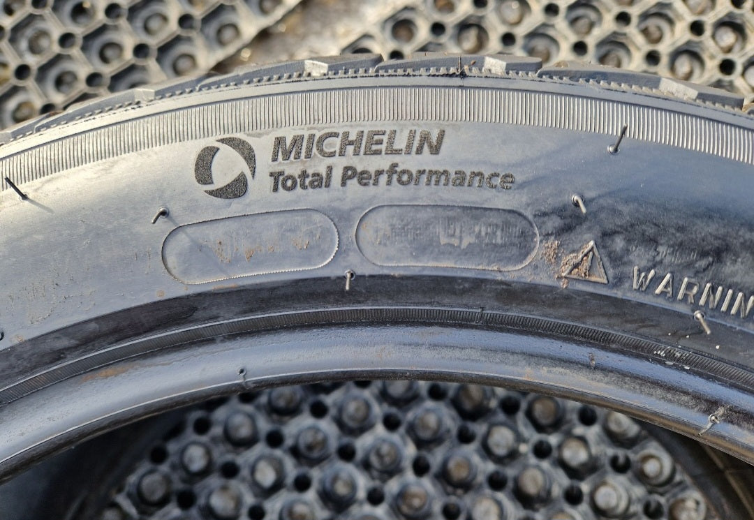Opona zimowa Michelin Pilot Alpin 5  255/40r18 (99V) XL