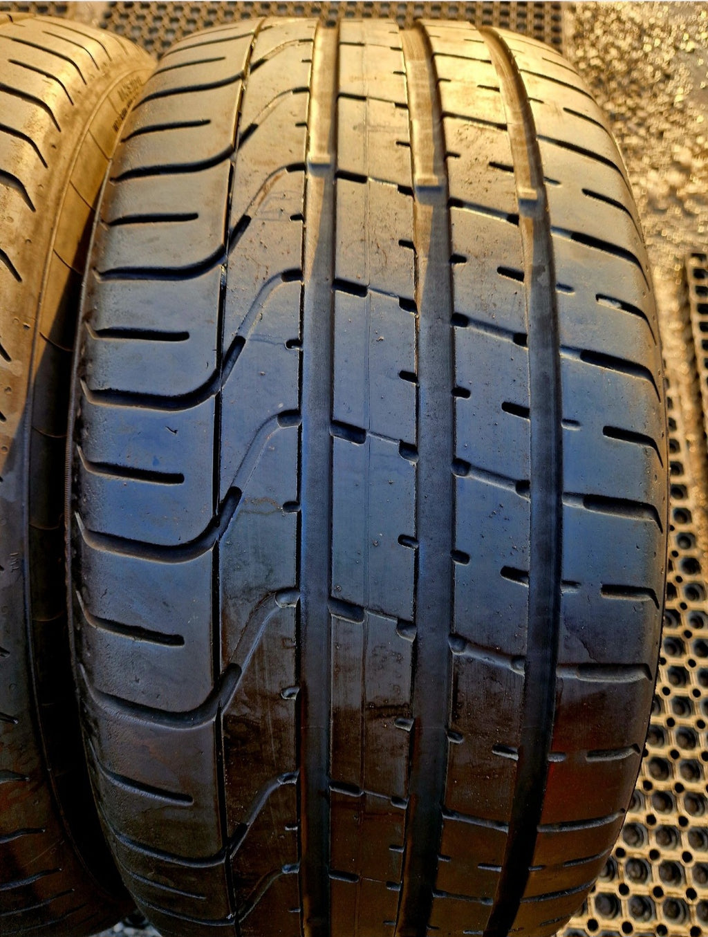 Opony letnie Pirelli P Zero 255/40r19 (100Y) XL/AO
