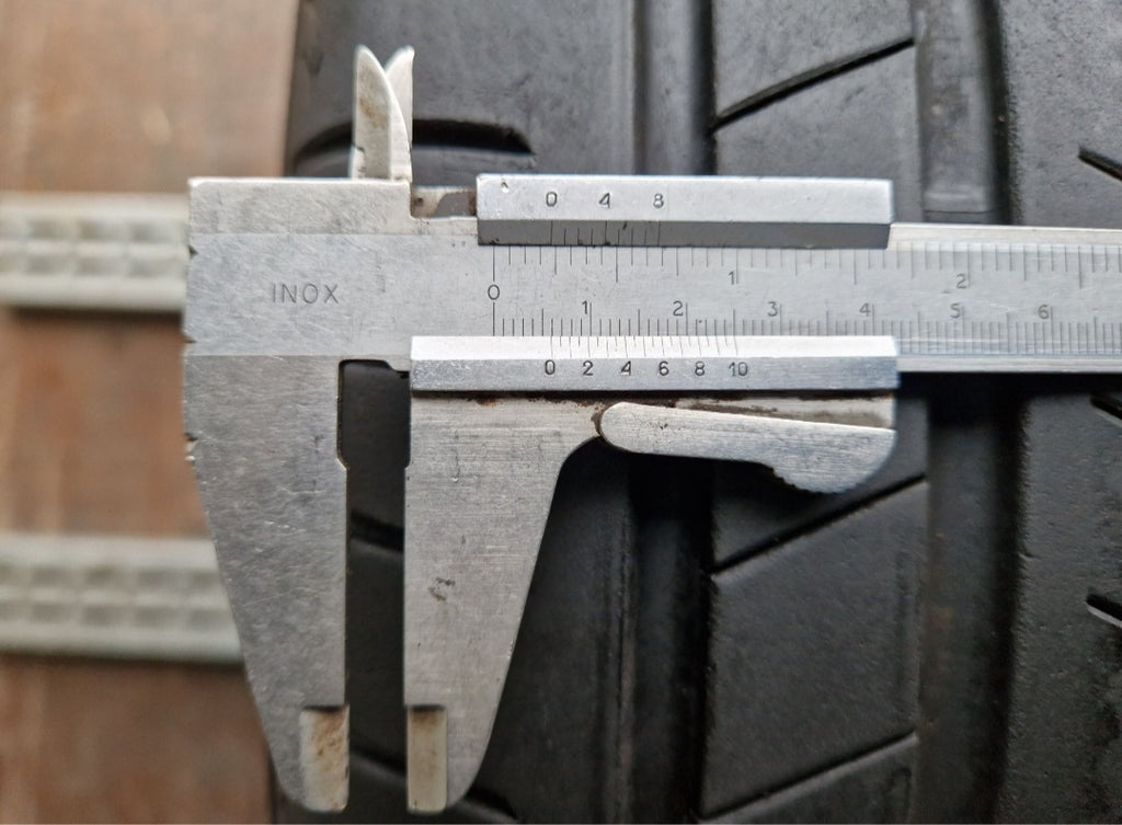 Opony letnie Bridgestone Alenza 001  225/60r18 (104W)