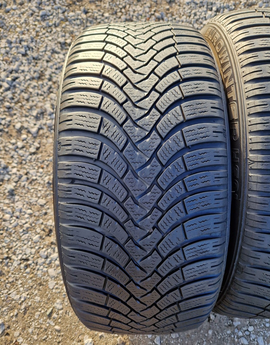Opony zimowe Falken EuroWinter HS01  225/45r18 (95V) XL