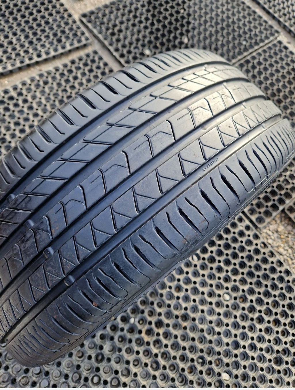 Opona letnia Barum Bravuris 6  225/45r18 (95Y) XL