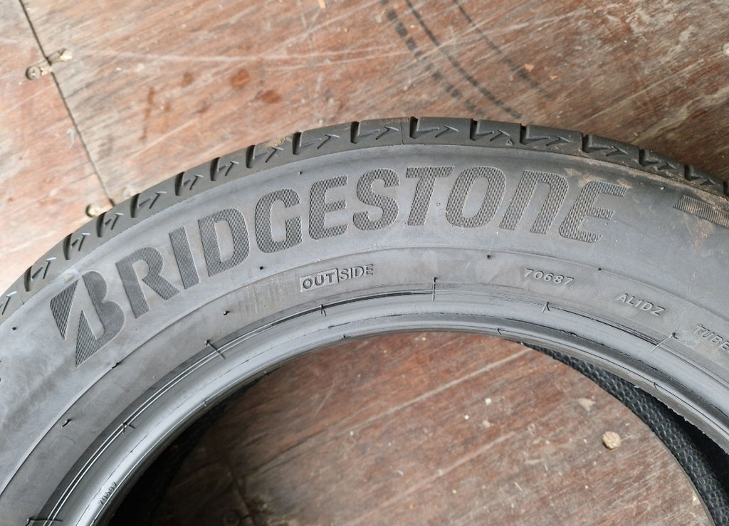 Opony letnie Bridgestone Alenza 001  225/60r18 (104W)