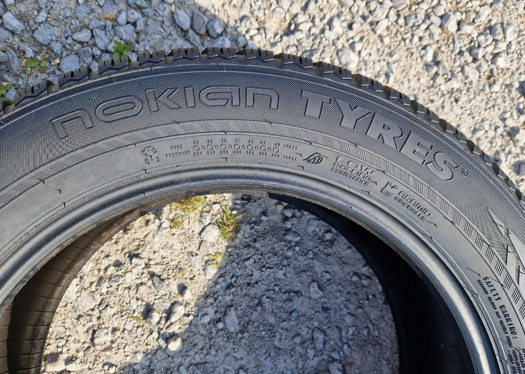 Opony Nokian WR SUV 4 225/60r18 (104H) XL