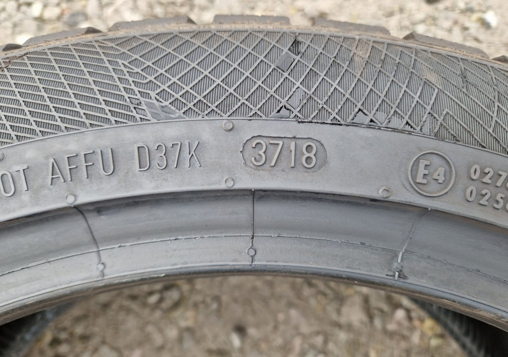 Opona zimowa Continental WinterContact TS850P  235/45r18 (98V) XL