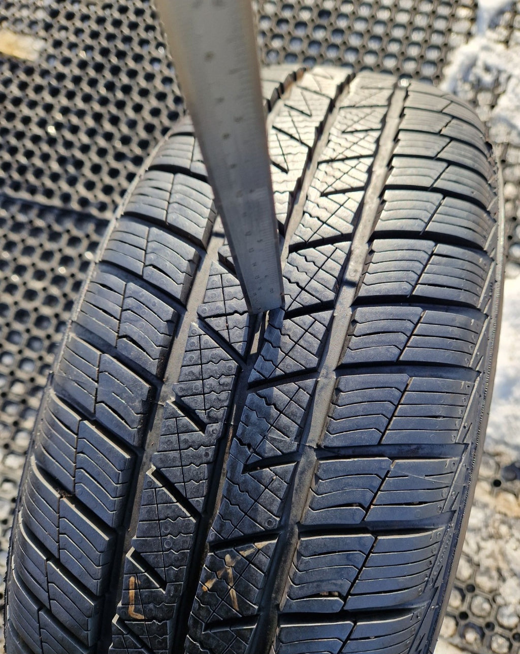 Opona zimowa Barum Polaris 5 205/55r17 (95V)XL