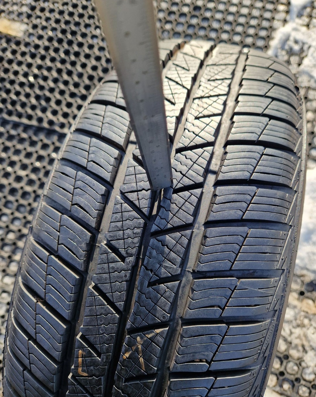Opona zimowa Barum Polaris 5 205/55r17 (95V)XL