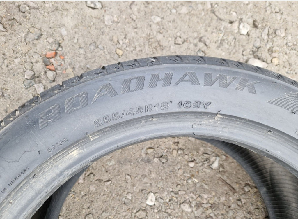 Opona letnia Firestone RoadHawk 255/45r18 (103Y)
