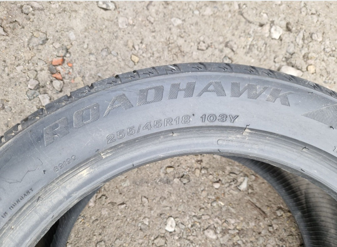 Opona letnia Firestone RoadHawk 255/45r18 (103Y)