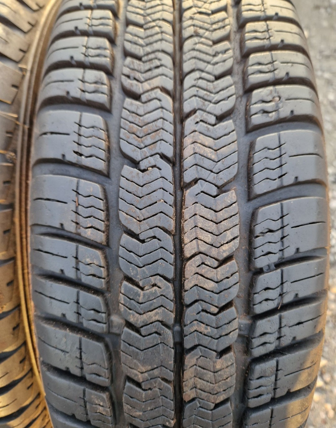 Opony wielosezonowe Matador MP61 Adhessa Evo  175/70r13 (82T)