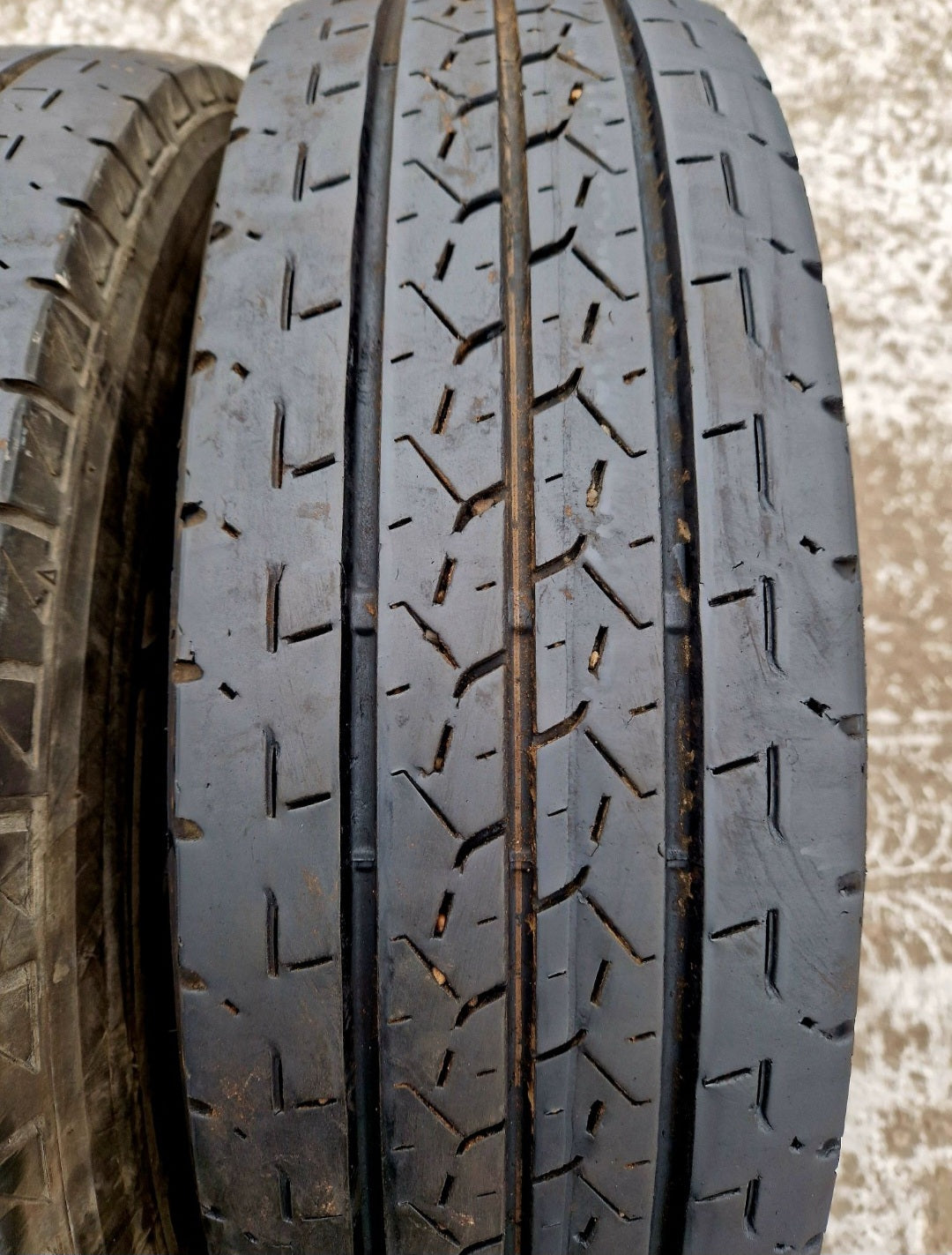 Opony letnie Bridgestone Duravis R660 195/75r16C