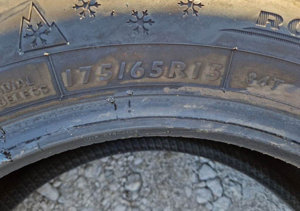 Opony zimowe Dunlop Response 2  175/65r15 (84T)