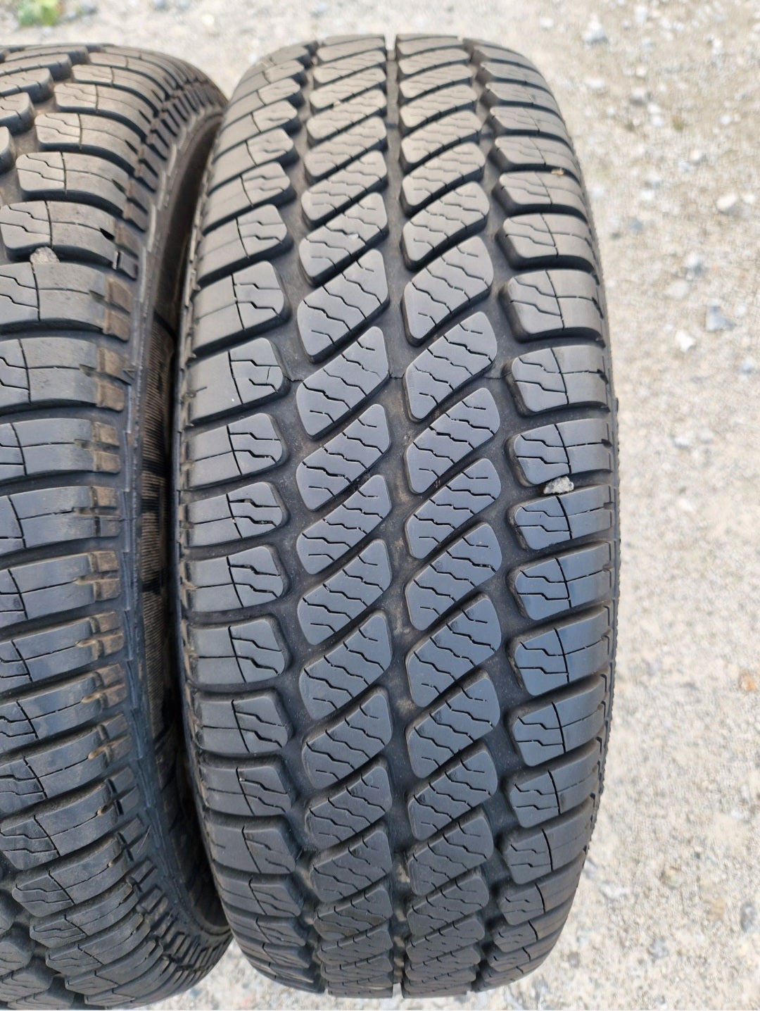 Opony wielosezonowe Dębica Navigator /2  185/70r14 (88T)