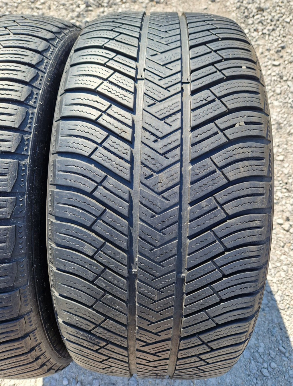 Opony zimowe Michelin Pilot Alpin PA4 255/45r19 (104V) MO