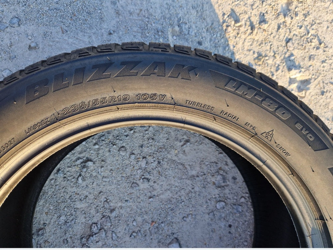 Opony zimowe Bridgestone Blizzak LM-80 Evo 235/55r19 (105V)