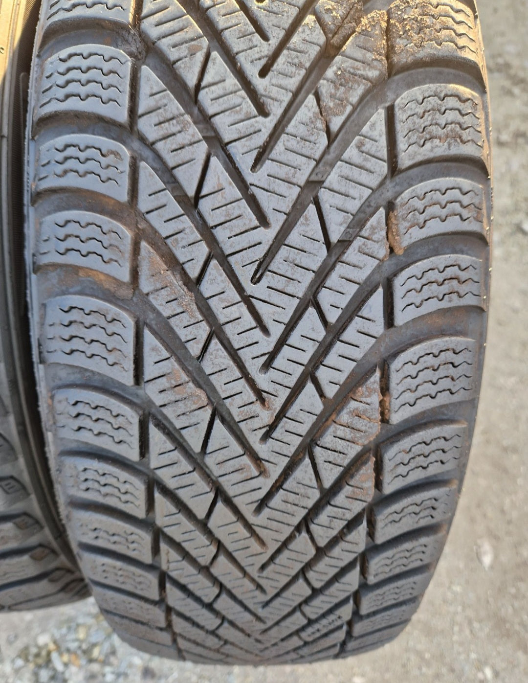 Opony zimowe Pirelli Cinturato Winter 185/55r15 (82T)