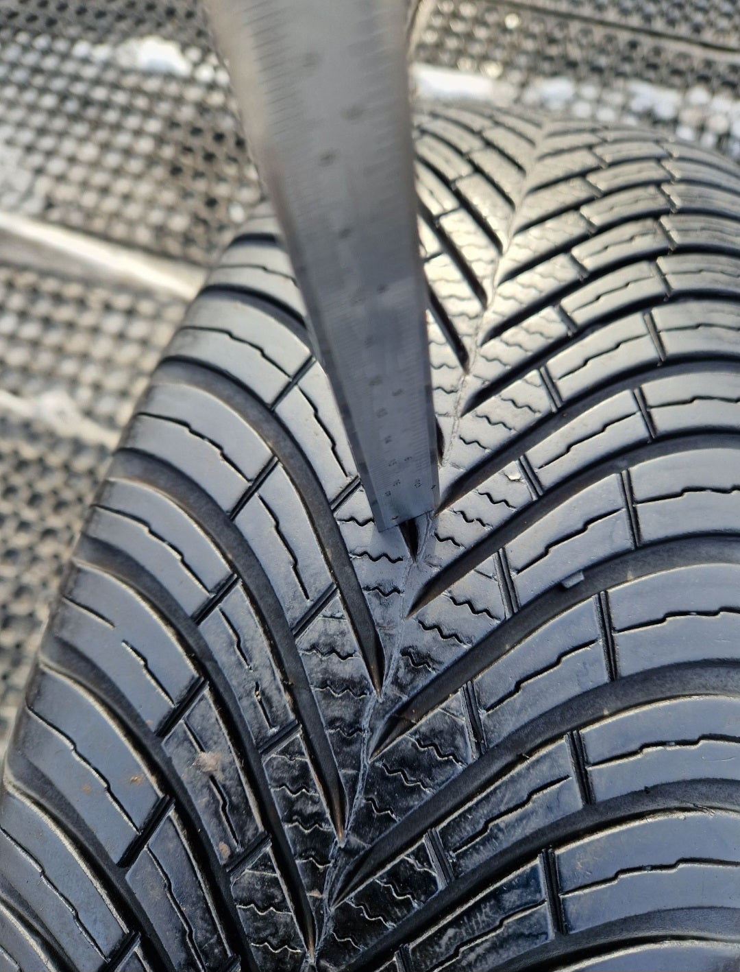Opona Wielosezonowa Vredestein QuaTrac 215/65r16 (102V)XL