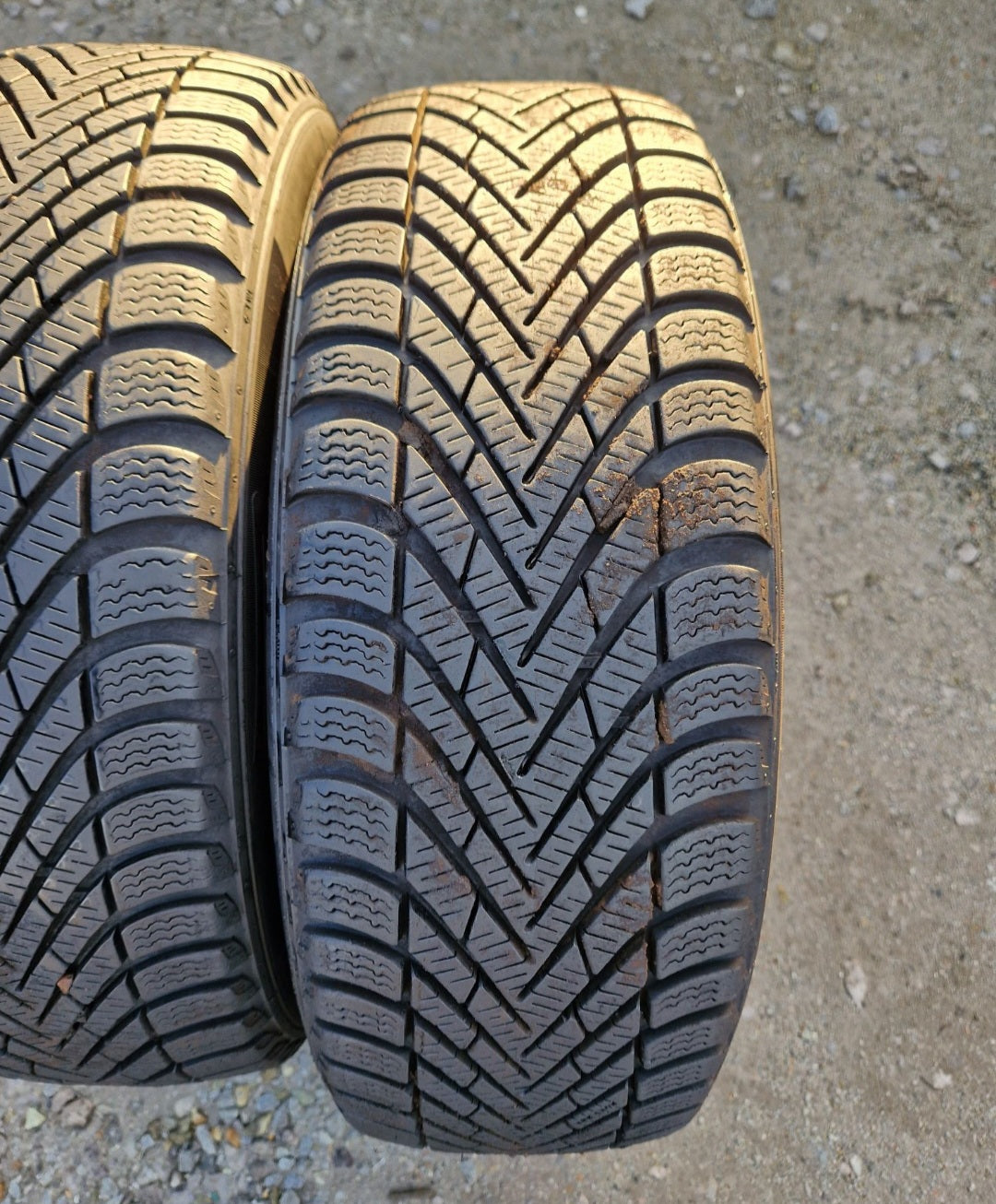 Opony zimowe Pirelli Cinturato Winter 185/55r15 (82T)