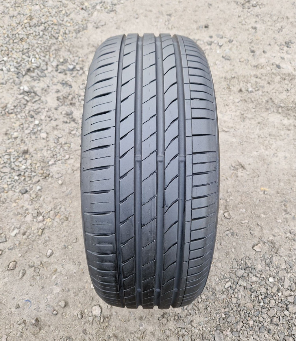 Opona letnia Nexen NFera SU1 205/50r17 (89V)