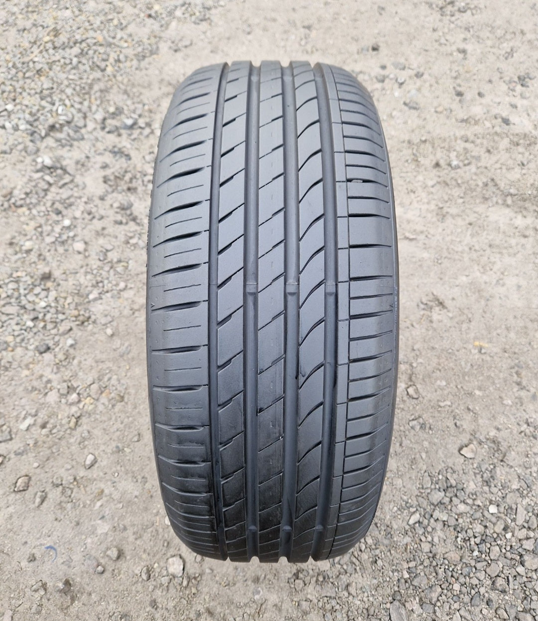 Opona letnia Nexen NFera SU1 205/50r17 (89V)