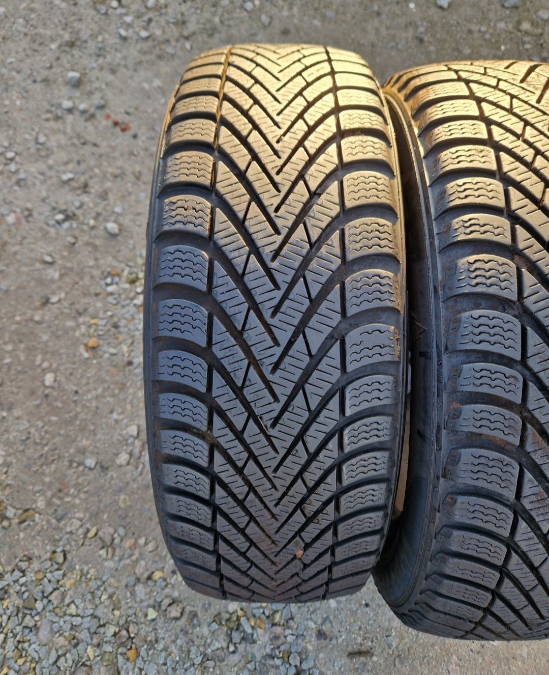 Opony zimowe Pirelli Cinturato Winter 185/55r15 (82T)