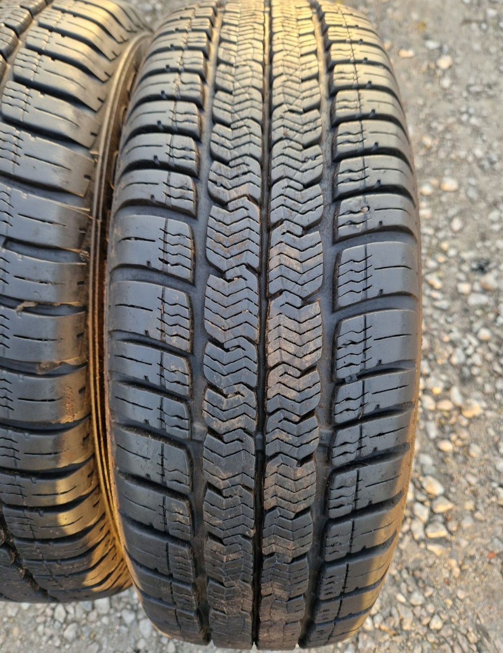 Opony wielosezonowe Matador MP61 Adhessa Evo  175/70r13 (82T)