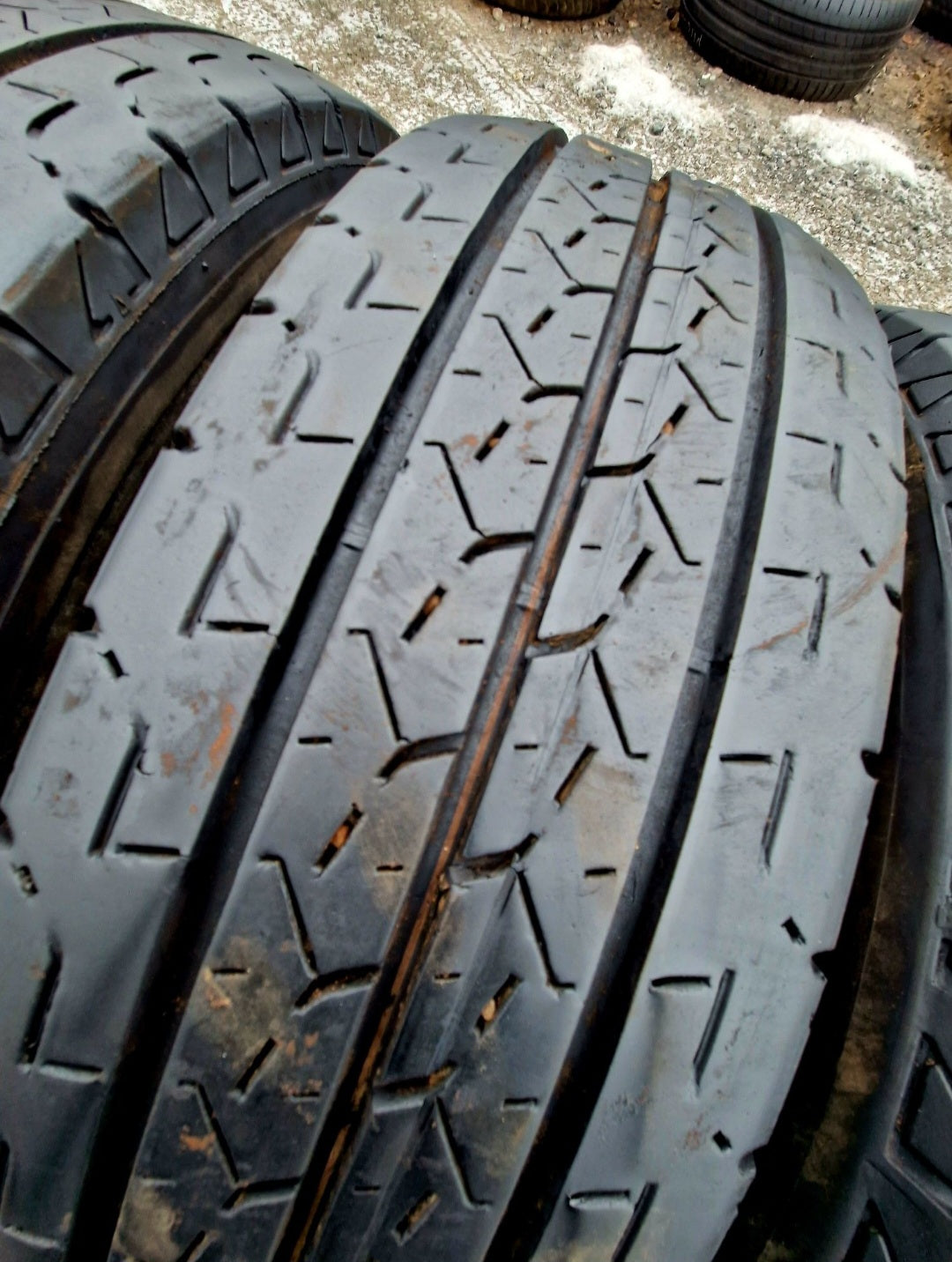 Opony letnie Bridgestone Duravis R660 195/75r16C