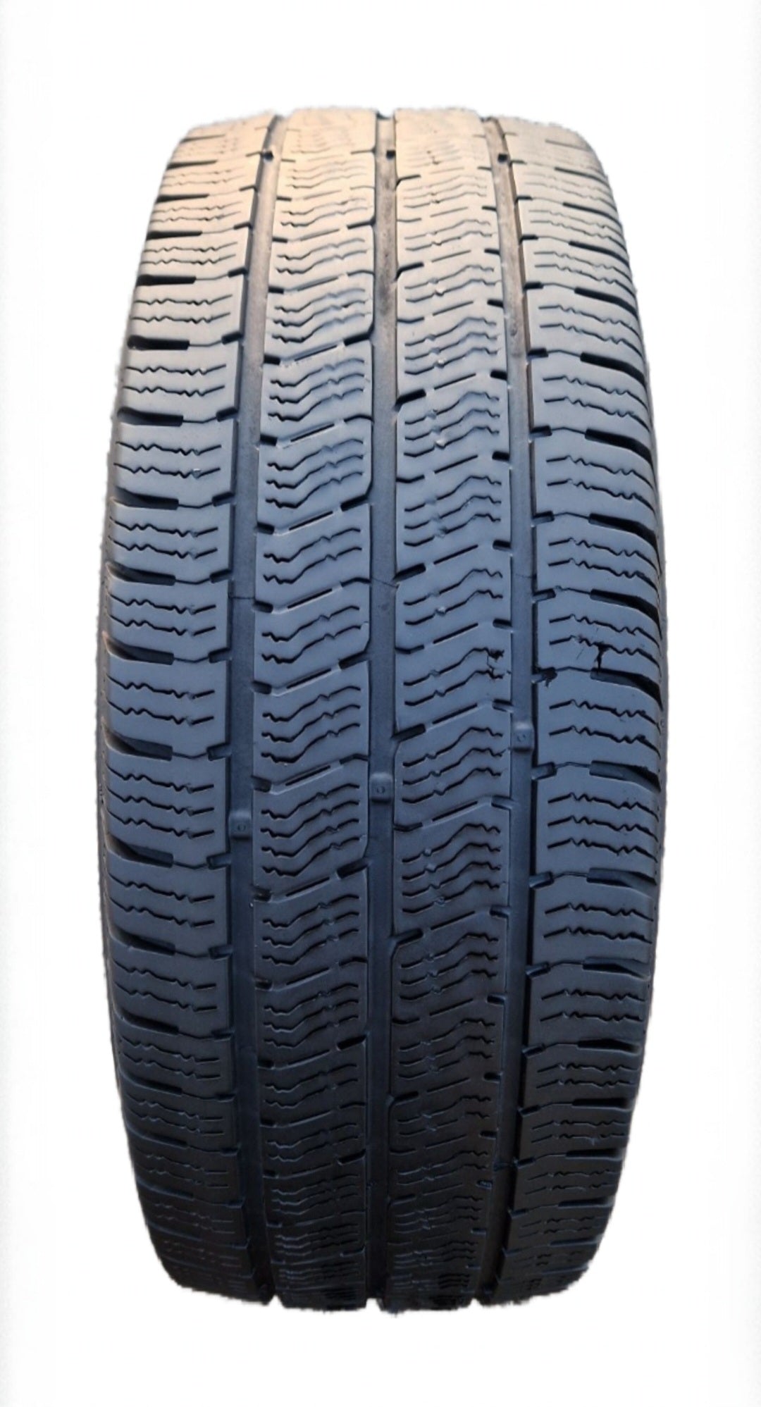 Opona zimowa Barum Snovanis 3  235/65r16C