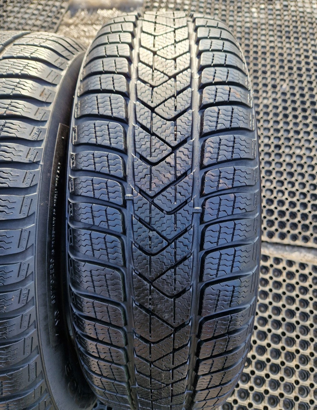 Opony zimowe Pirelli Sottozero 3 Winter 215/65r16 (95H) MO