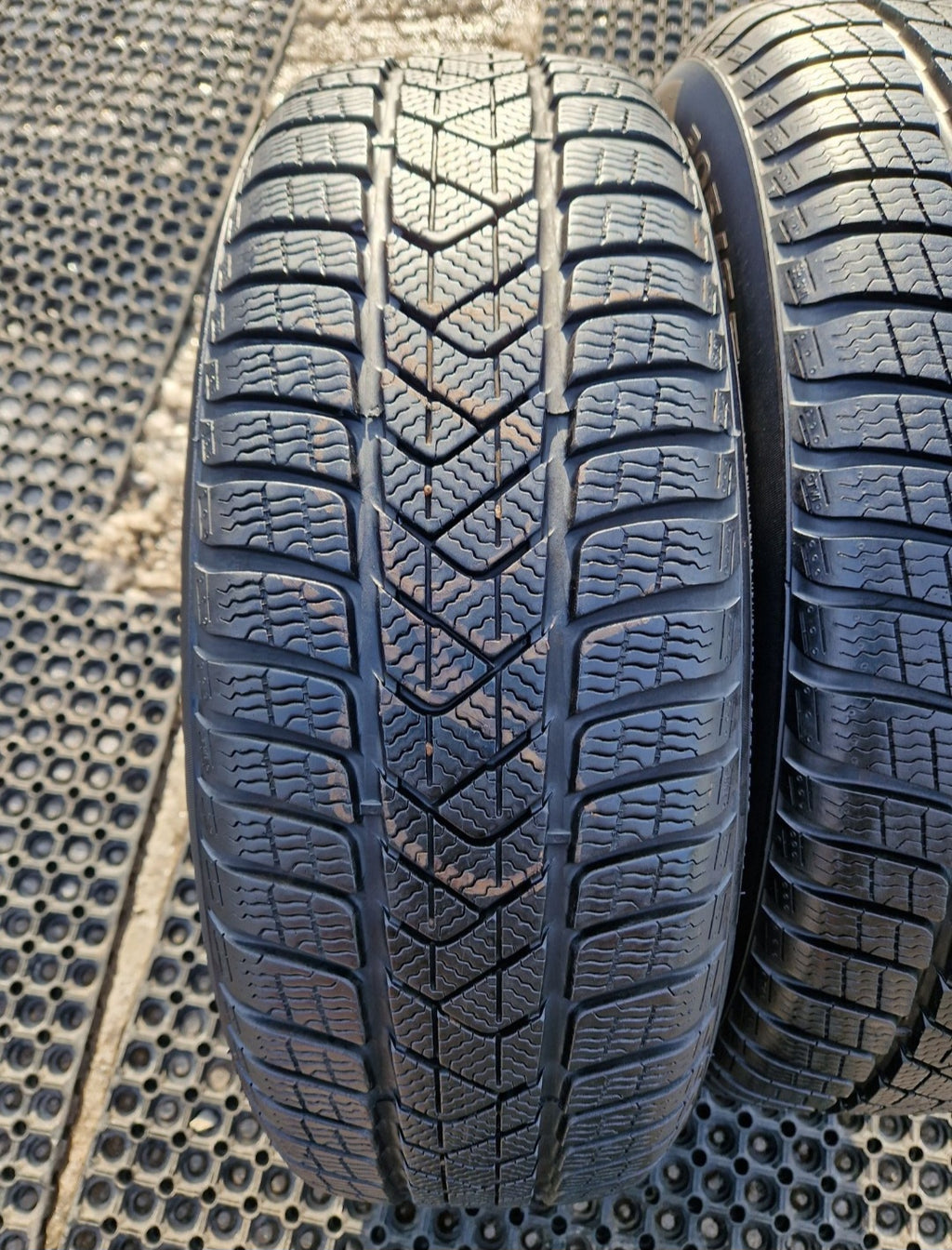 Opony zimowe Pirelli Sottozero 3 Winter 215/65r16 (95H) MO