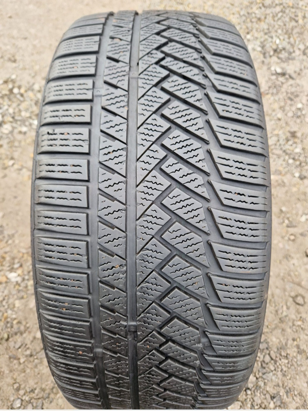 Opona zimowa Continental WinterContact TS850P  235/45r18 (98V) XL