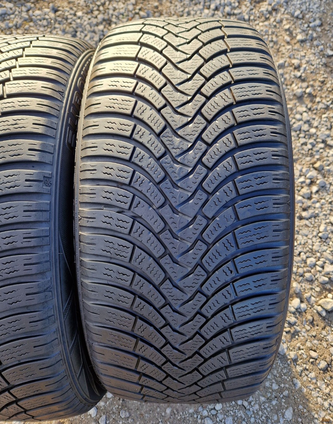 Opony zimowe Falken EuroWinter HS01  225/45r18 (95V) XL