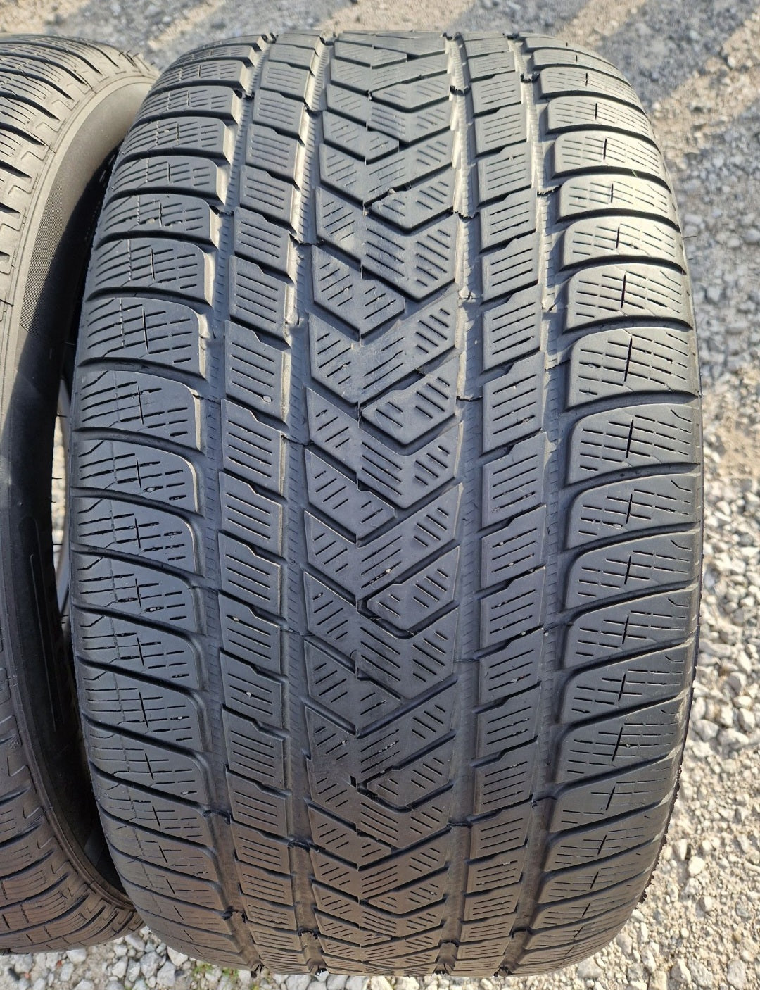 Opony zimowe Pirelli Scorpion Winter 315/40r21 (115V) MO1