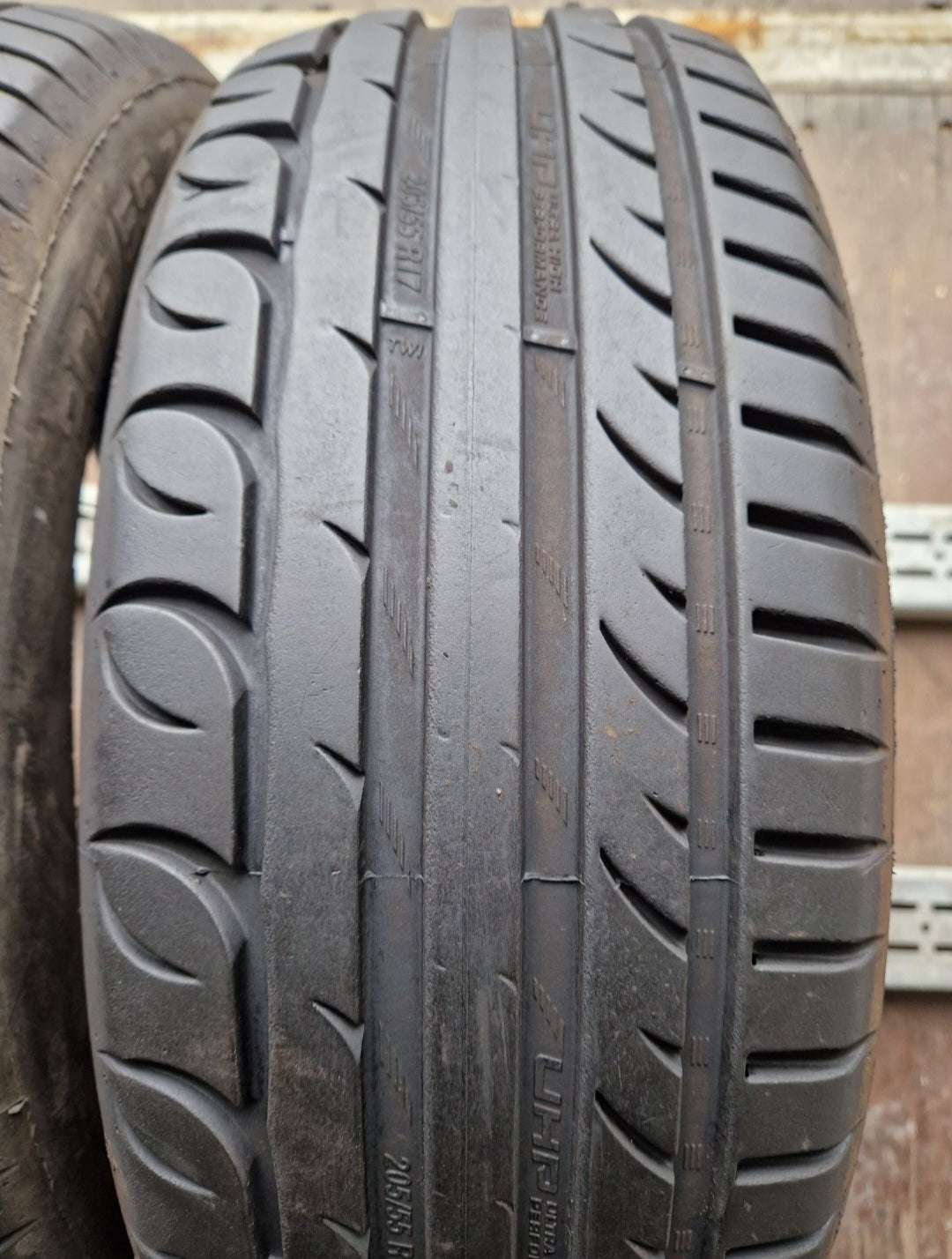 Opony letnie Kormoran UHP 205/55r17 (95W) XL