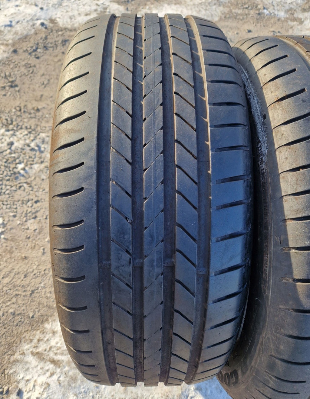 Opony letnie Goodyear Efficient Grip 235/45r19 (95V)XL /MOE/Run-Flat